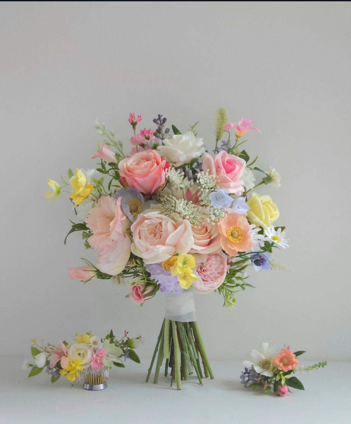 Seasonal garden flowers